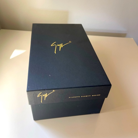 Beautiful sexy unique Giuseppe Zanotti classy shoes - Picture 14 of 14
